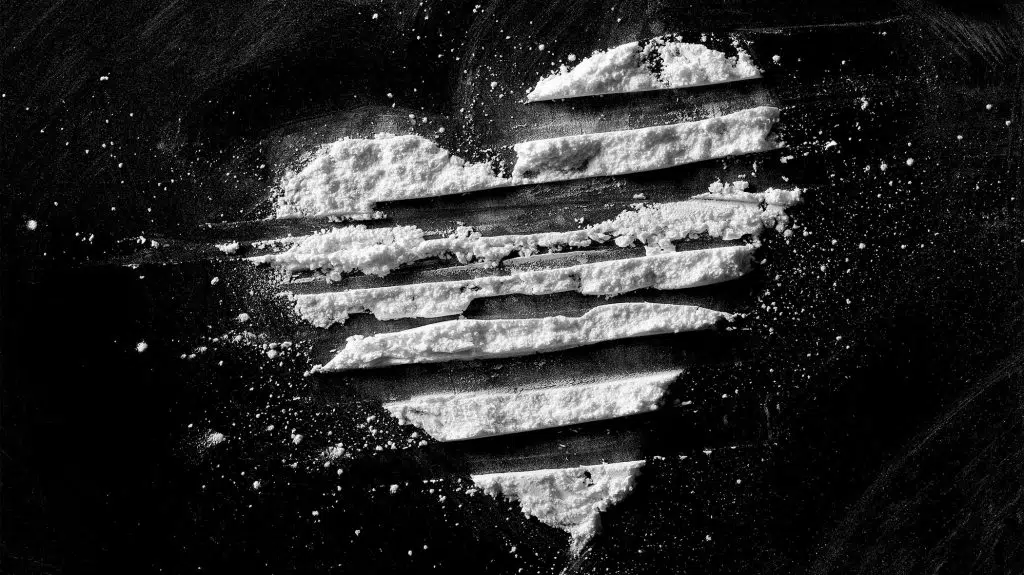 7 Signs Someone You Love Is Addicted To Cocaine