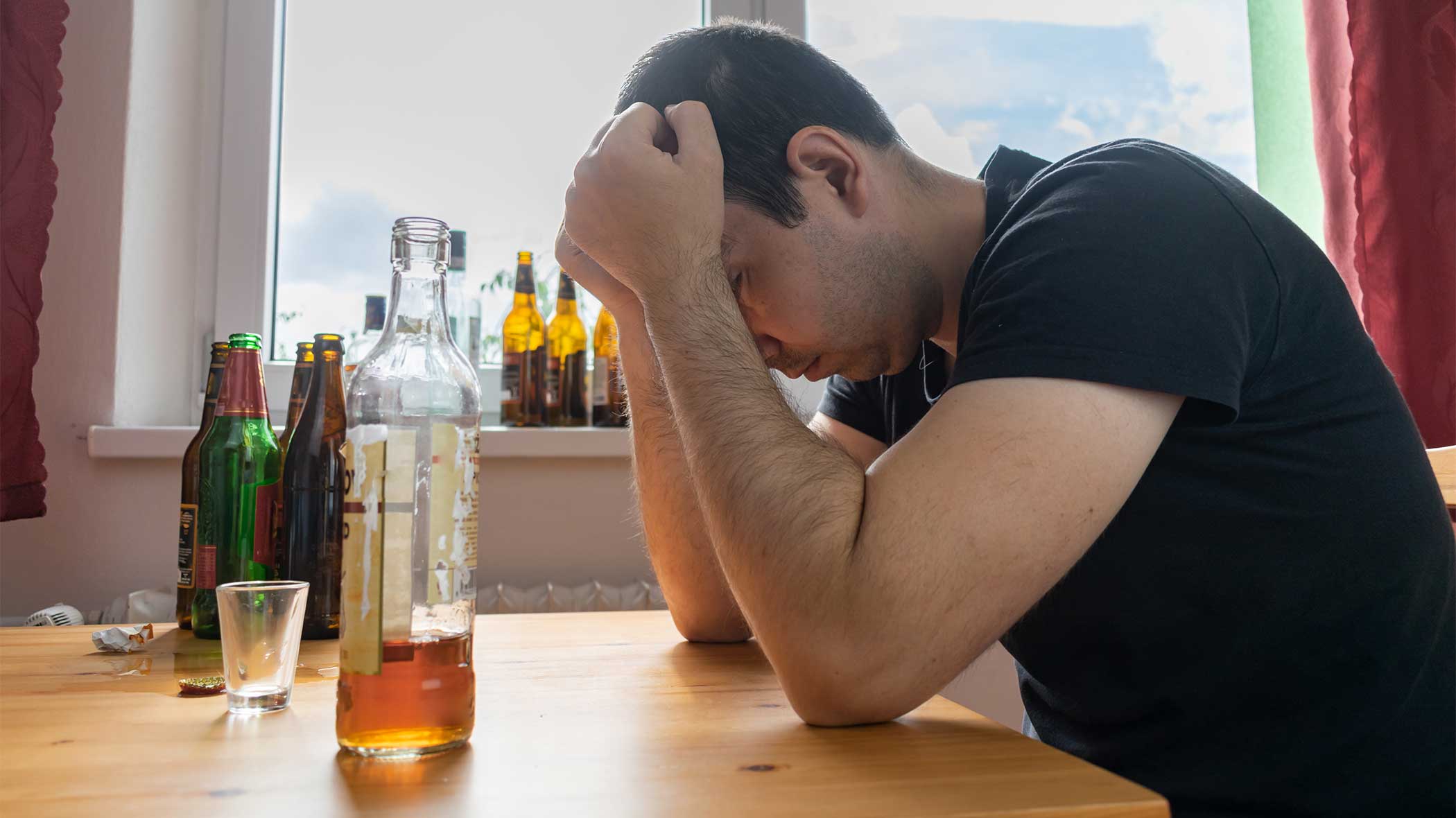 3 Reasons Why People Binge Drink (& 7 Ways To Stop)